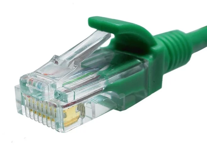 Патч-корд SUPRLAN 10-0157, U/UTP кат.5E, 1 м, RJ-45–RJ-45, LSZH, зелёный