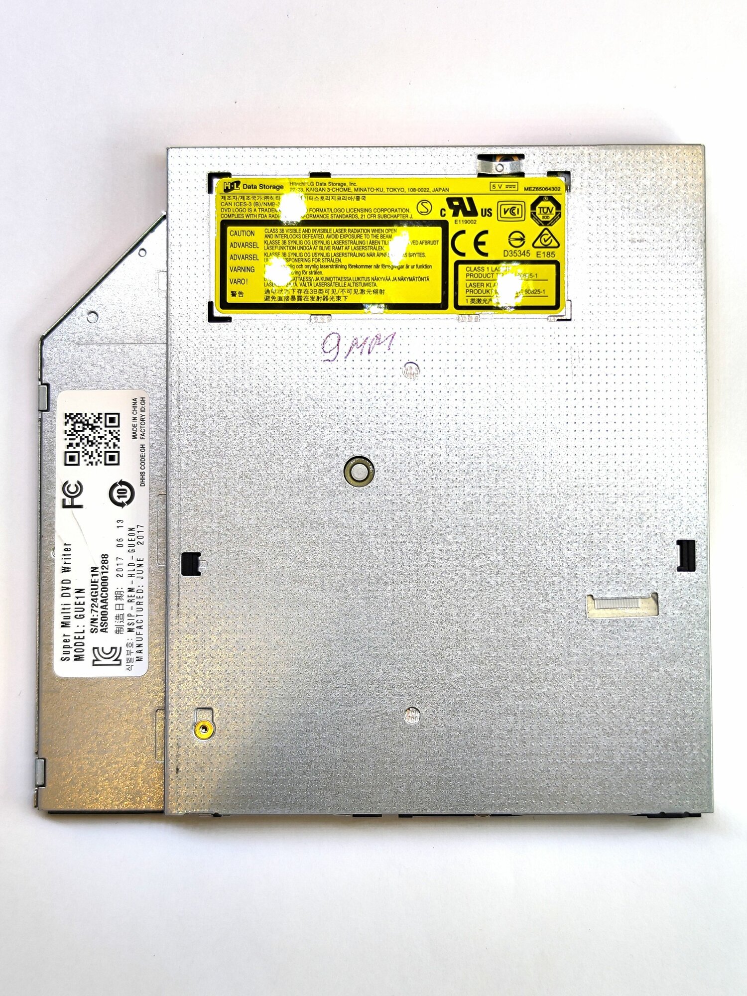 Оптический привод ASUS GUE1N, DVD-RW Super Multi, SATA, Slim 9.5 мм