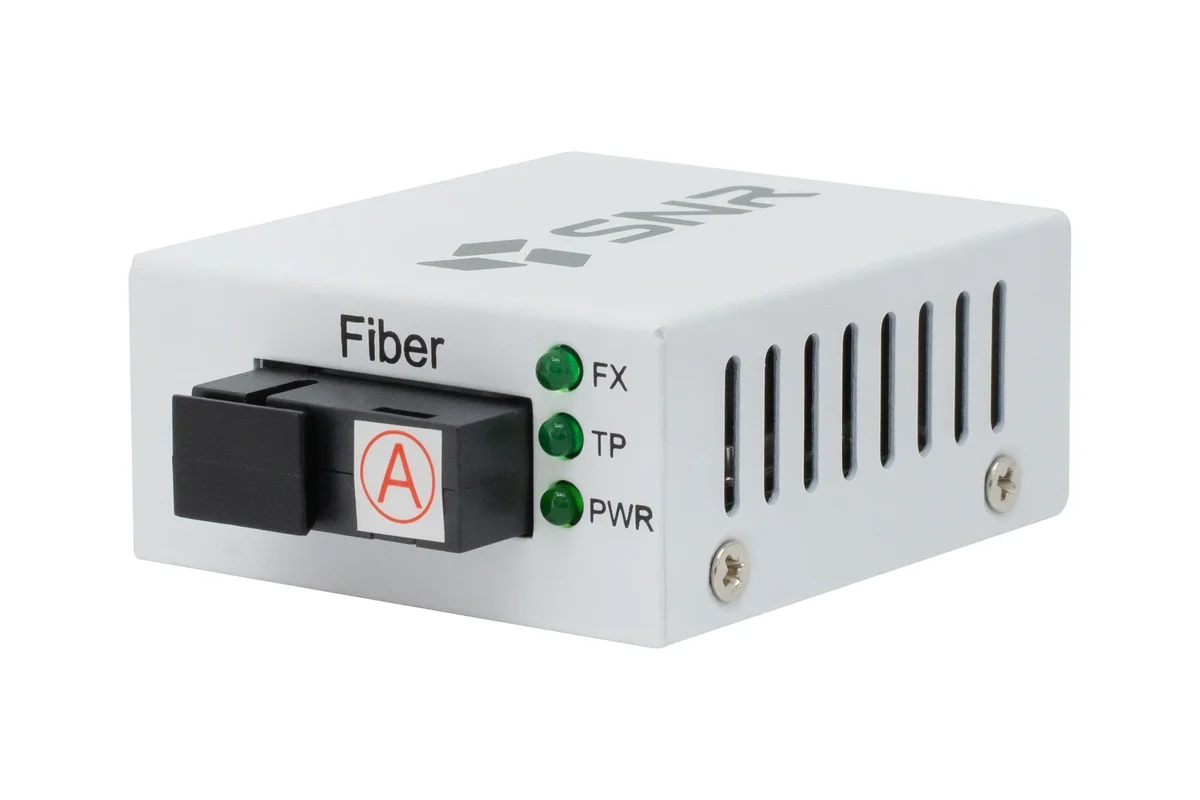 Медиаконвертер SNR SNR-CVT-100A-mini, 10/100Base-TX — 100Base-FX, SC, 1310 нм, до 10 км