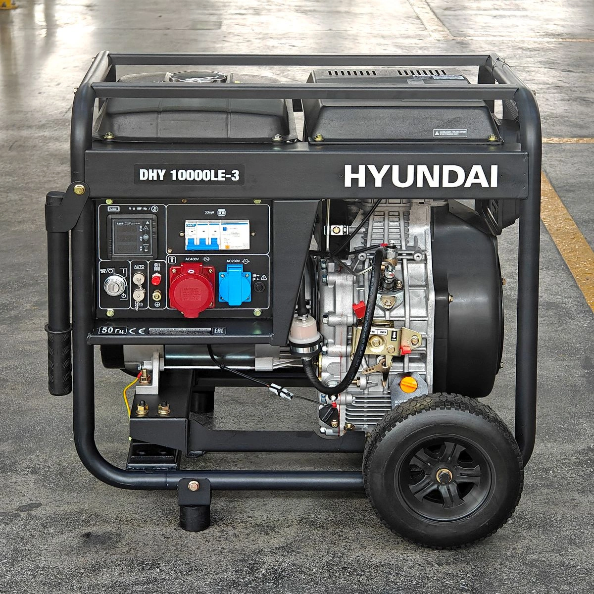 Генератор Hyundai DHY 10000LE-3, 8.5кВт, 380В, 4-тактный