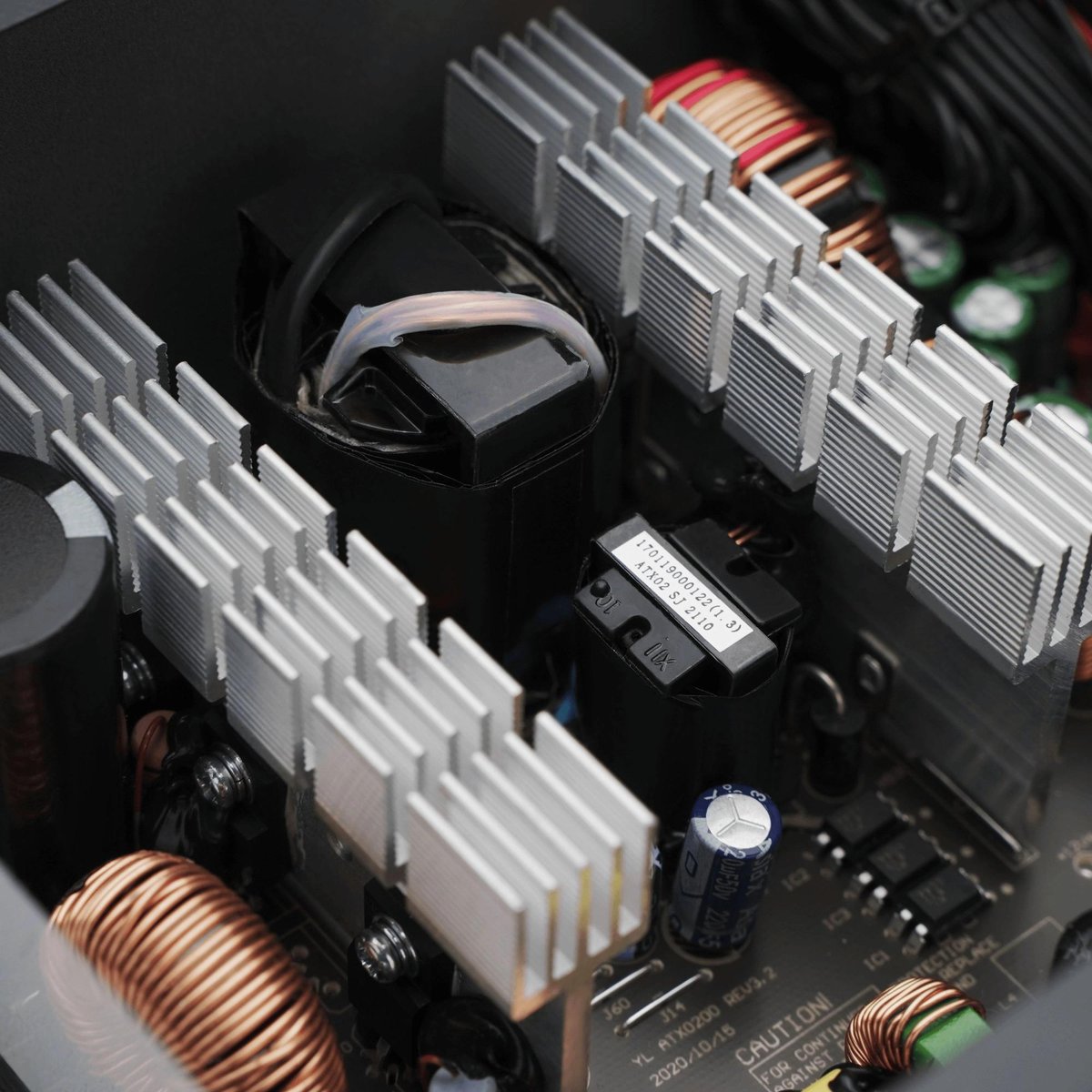 Блок питания Deepcool PF650, 650 Вт, ATX 2.3, 80 PLUS White, APFC, 120 мм