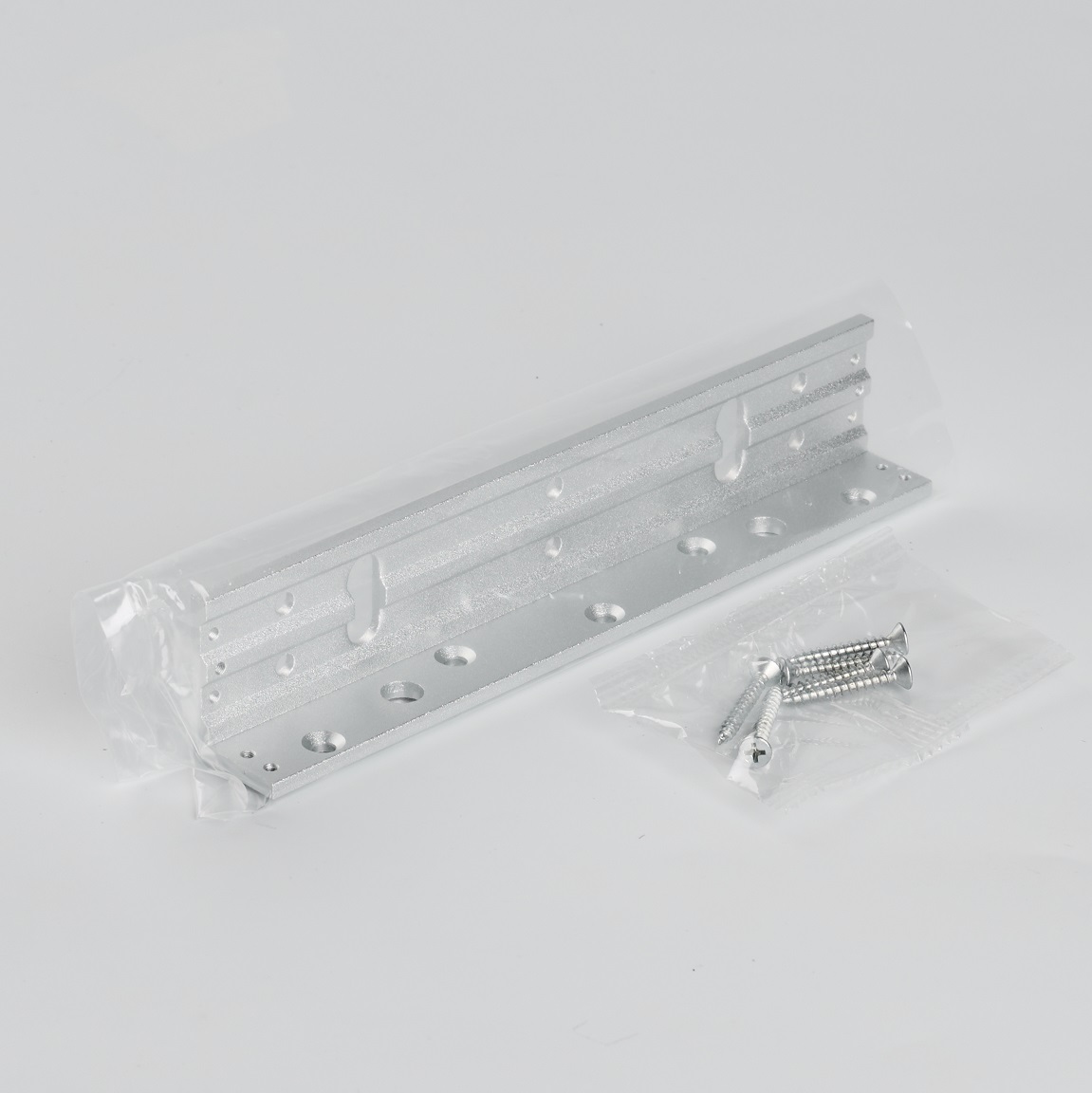 Уголок R-Lock RL-BR180-LS, L-образный, 180кг, серебристый