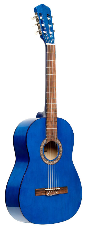 Классическая гитара STAGG [SCL50 BLUE] полноразмерная 4/4, верхняя дека липа, нижняя дека и обечайка липа, мензура 646 мм, гриф нато, накладка грифа пау ферро, бридж пау ферро, колки классические, никелированные, цвет синий глянцевый